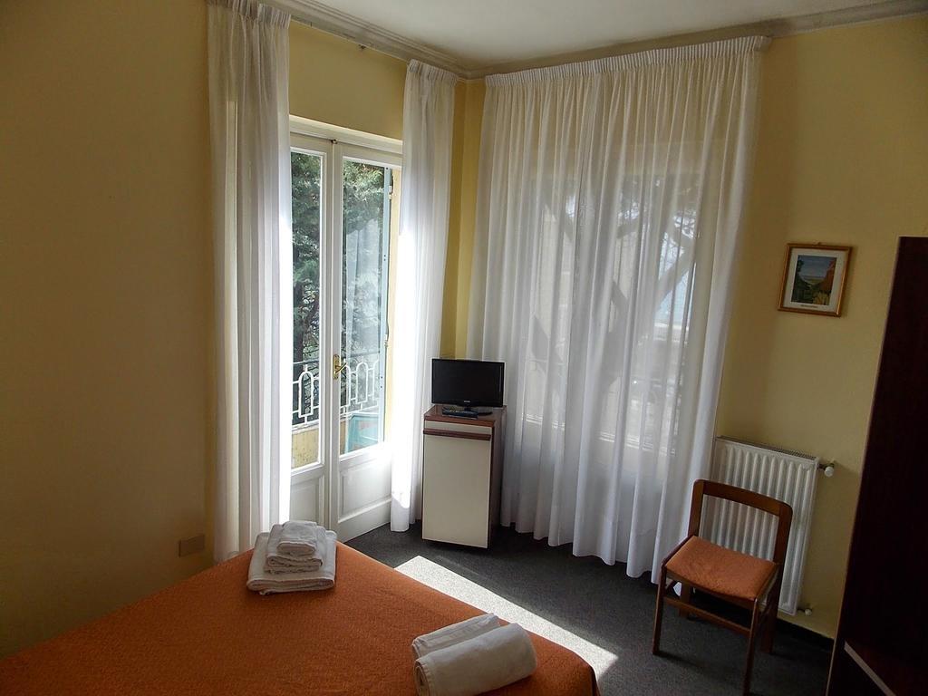 Hotel Arco Del Sole Lavagna Habitación foto